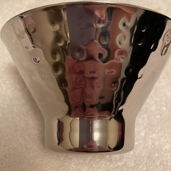 NEW Elegance Stainless steel hammered bowl with spoon. Approx. 11.4x11.4x7.6 cm. - Picture 5 of 9